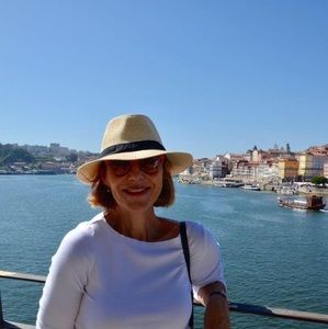 Meet your Posher, Theo